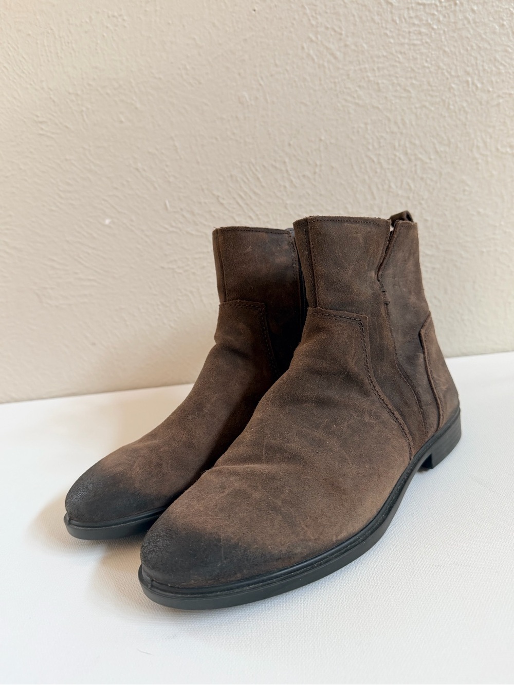 ECCO chocolate brown leather ankle boots